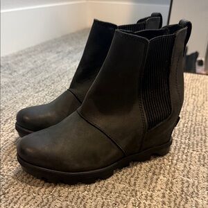 Joan Rhapsody Chelsea Wedge Boot - Women's size 6.5